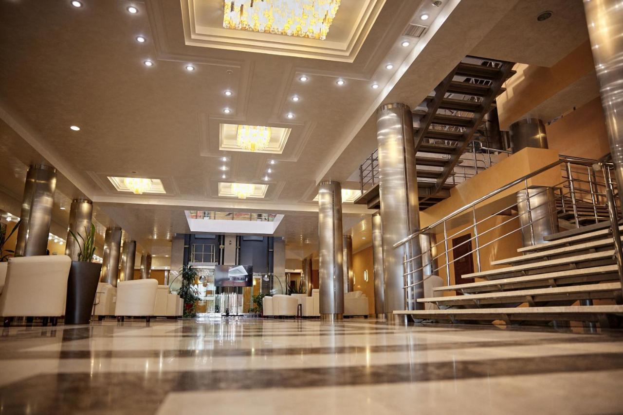 Platium Spa&Resort Kozyn Eksteriør bilde